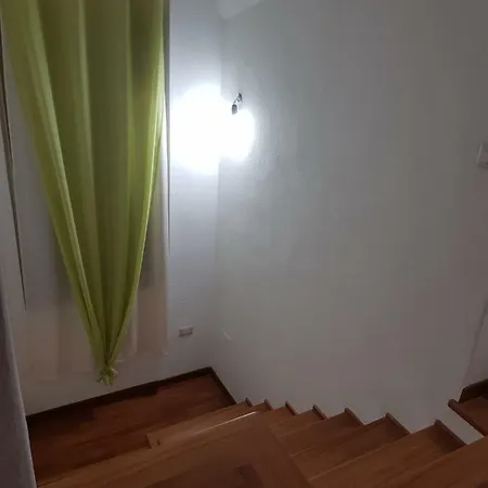 Bed & Breakfast G&e Austis